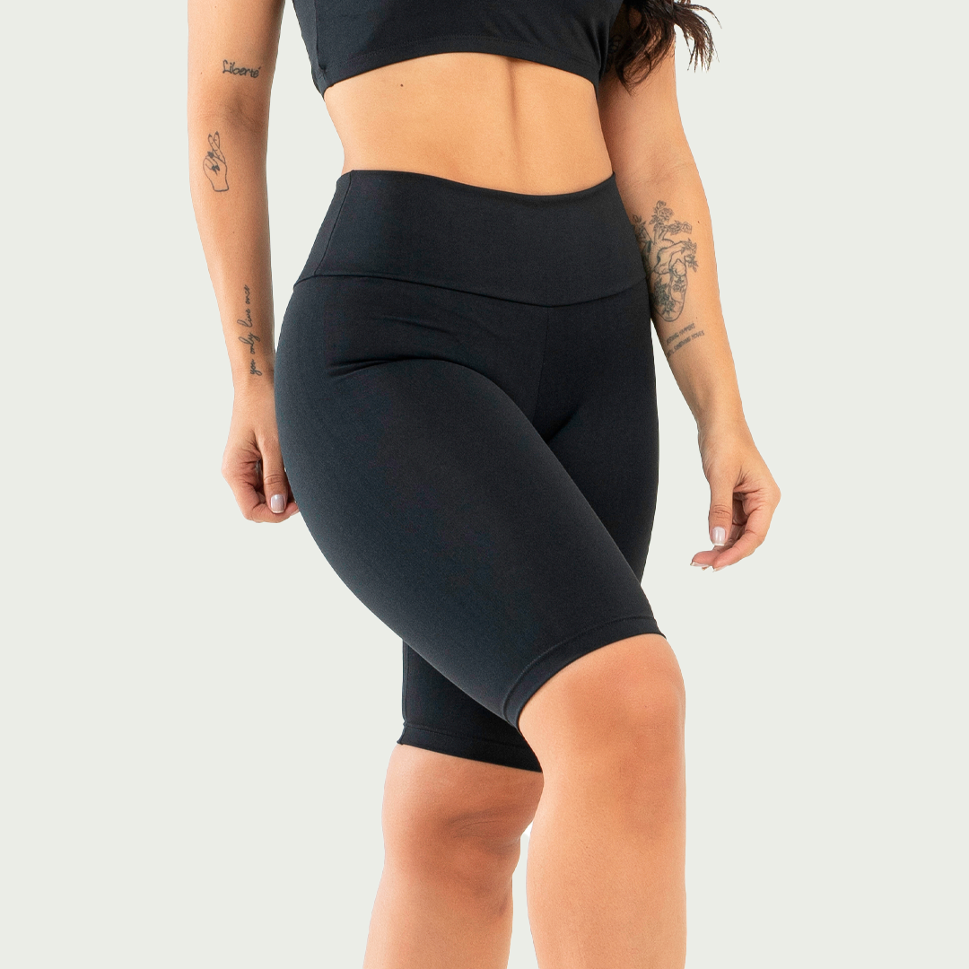 Bermuda Fitness Feminina Básica Preta