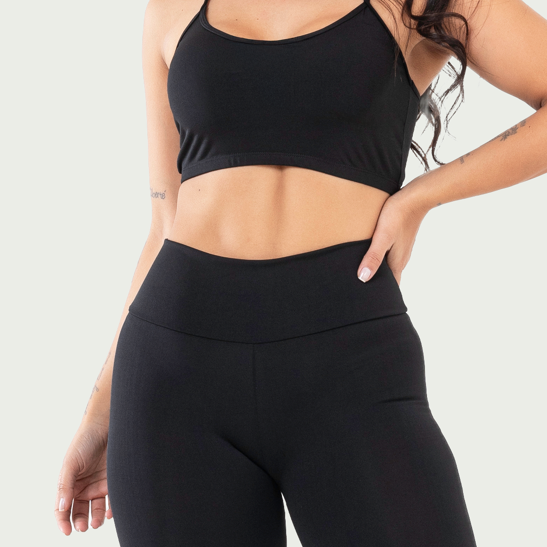 Conjunto Bermuda e Top Nadador Básico Preto